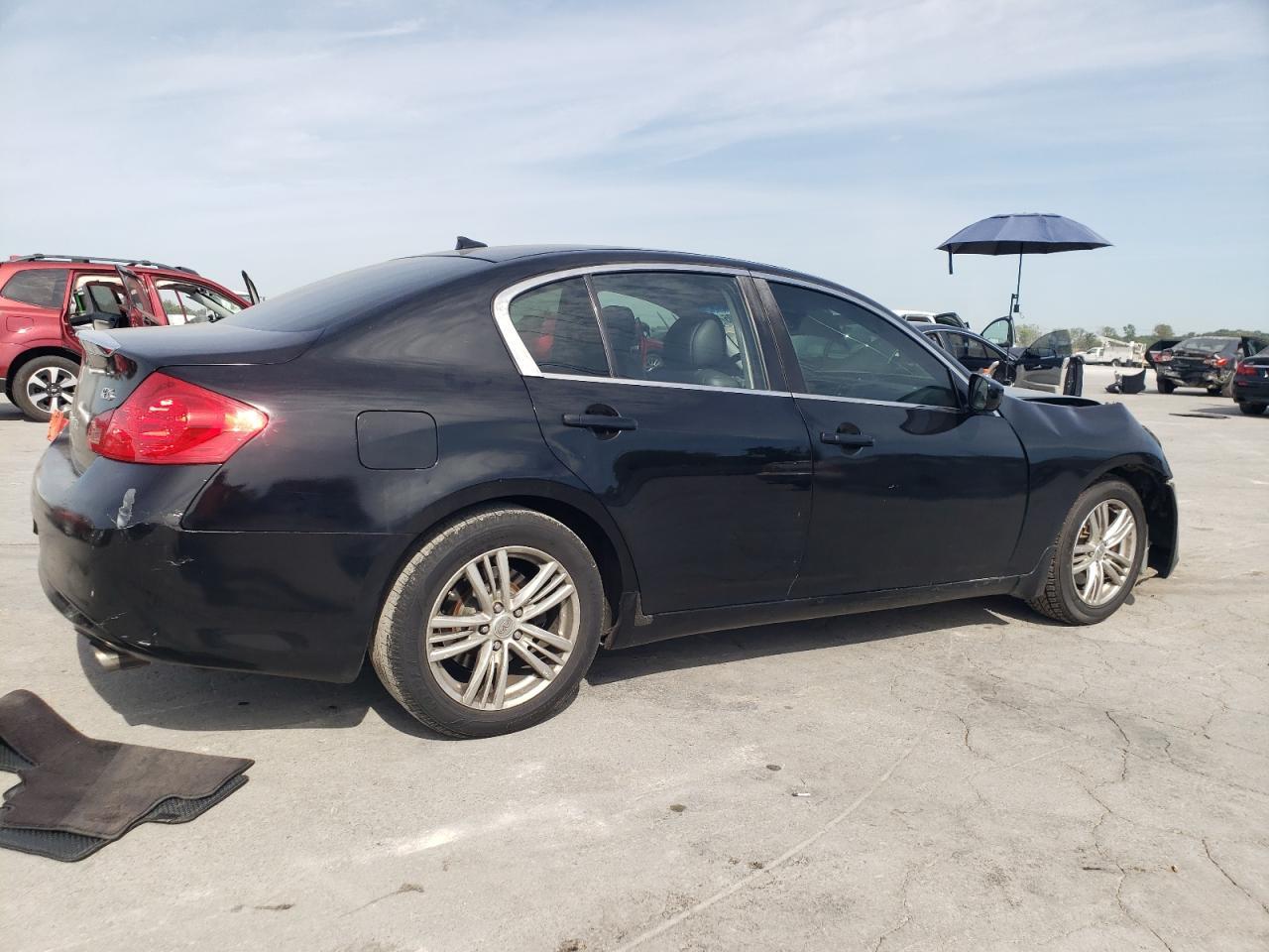2011 INFINITI G25