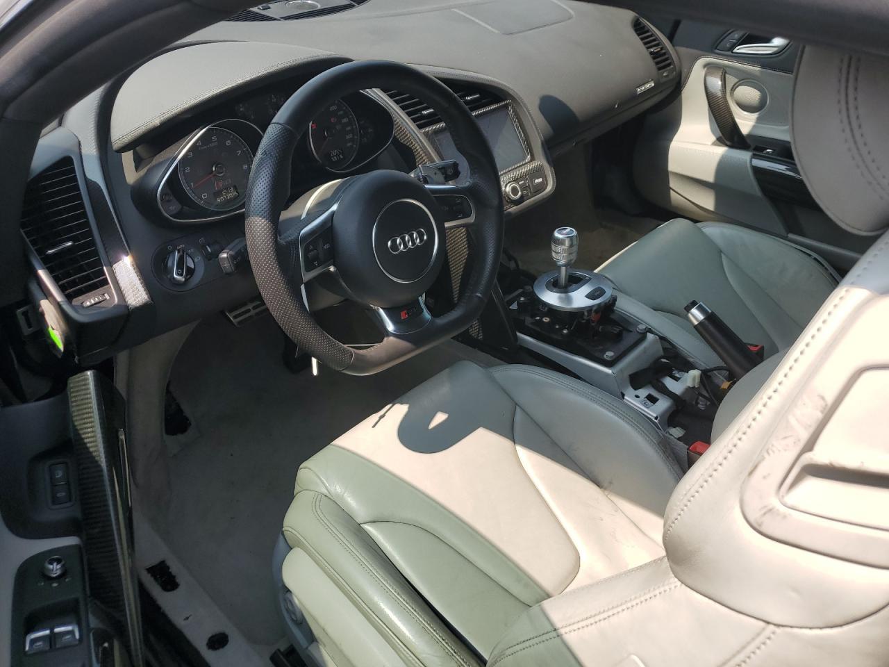 2014 AUDI R8