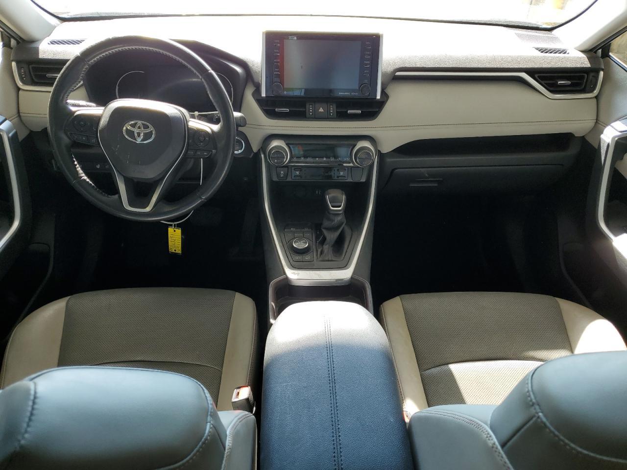 2019 TOYOTA RAV4