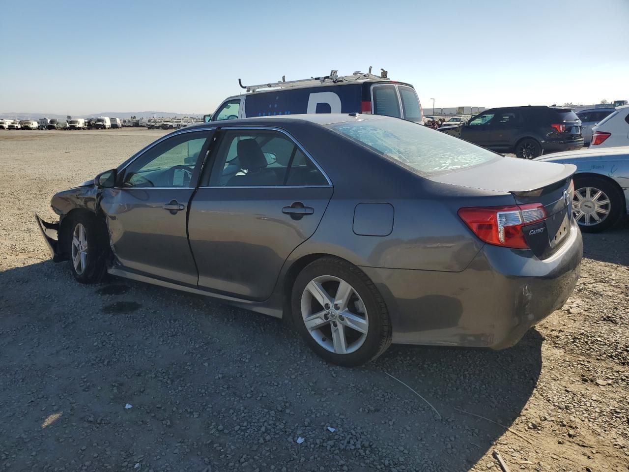 2013 TOYOTA CAMRY