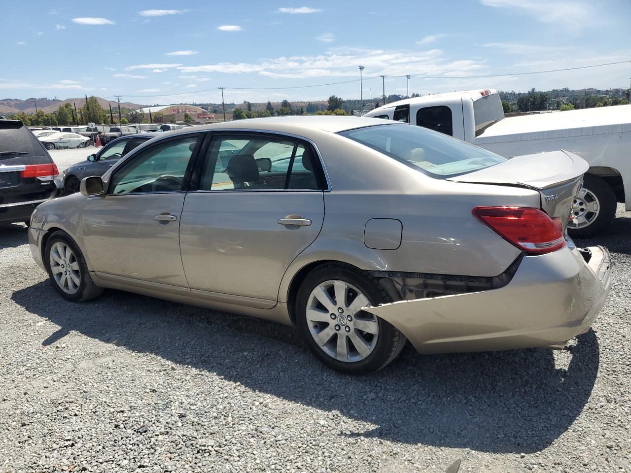 2006 TOYOTA Avalon