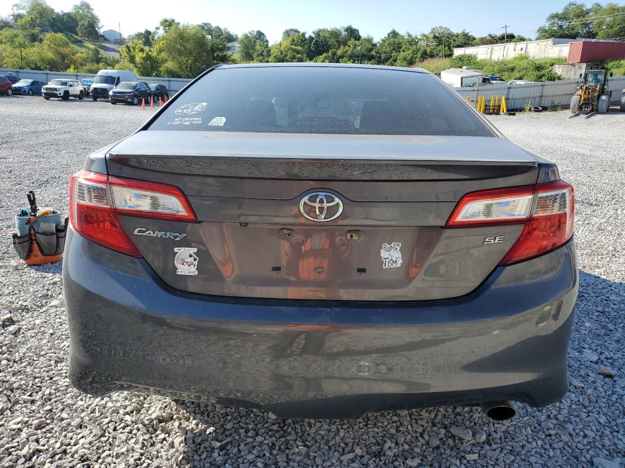 2014 TOYOTA CAMRY