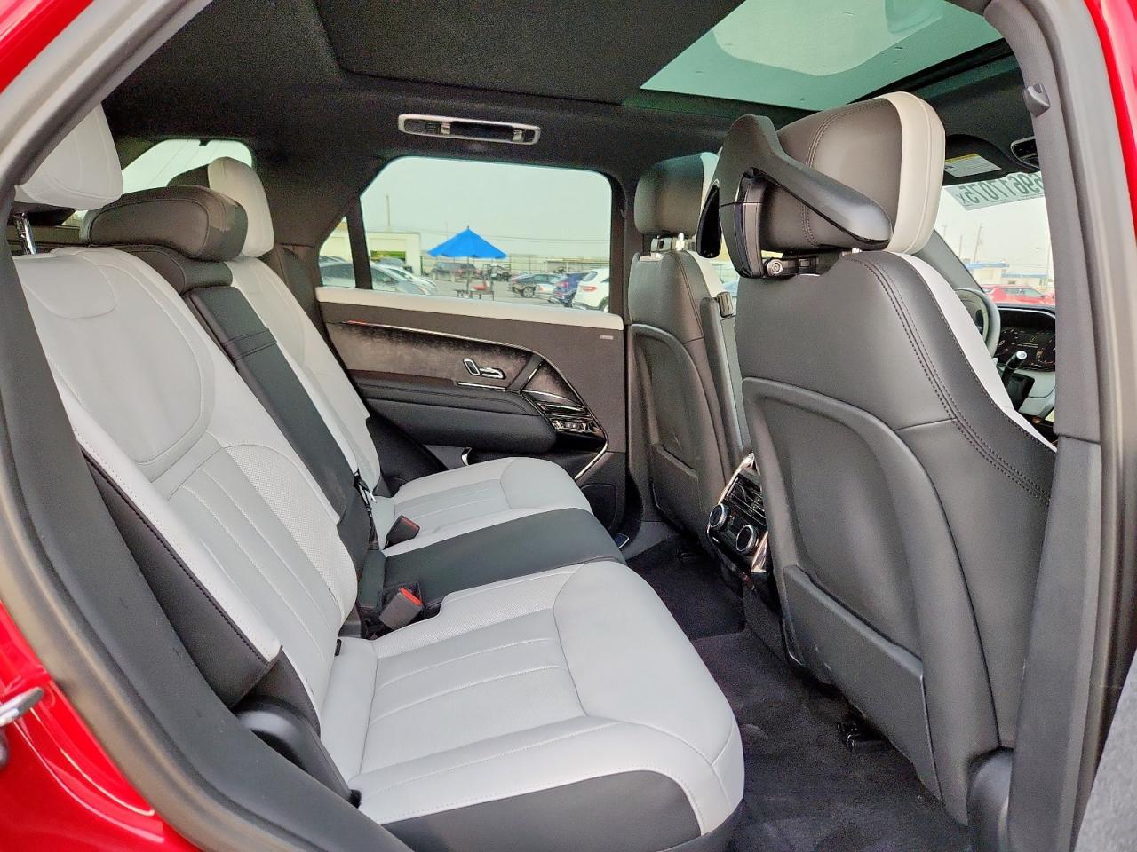 2024 LAND ROVER Range Rover Sport