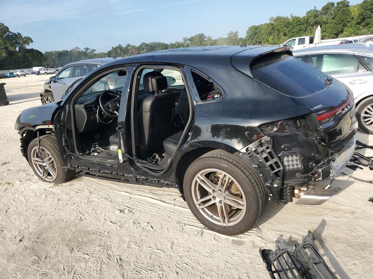 2021 PORSCHE Macan