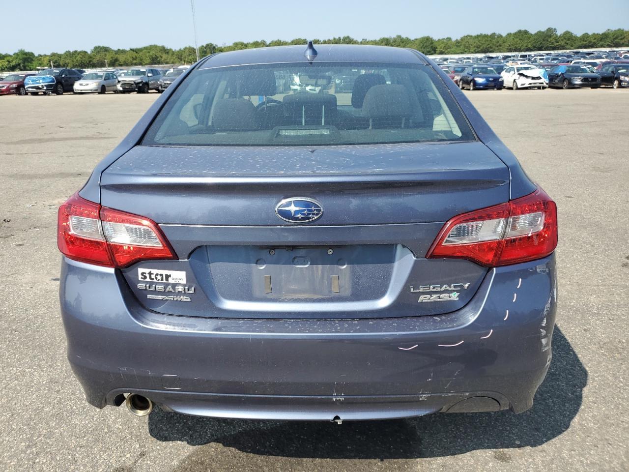 2017 SUBARU Legacy