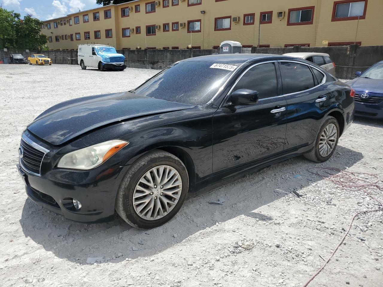 2011 INFINITI M37