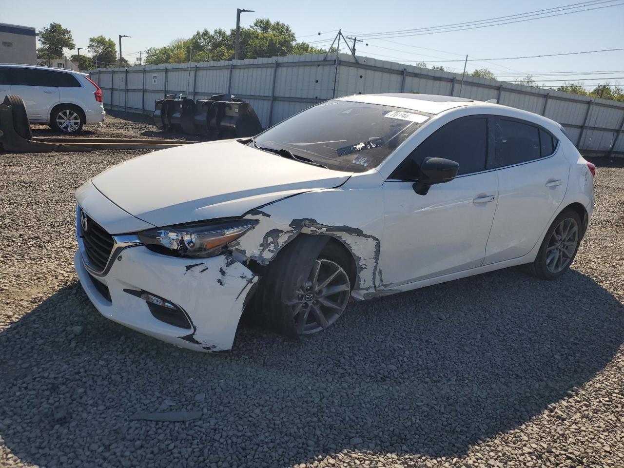 2018 MAZDA 3