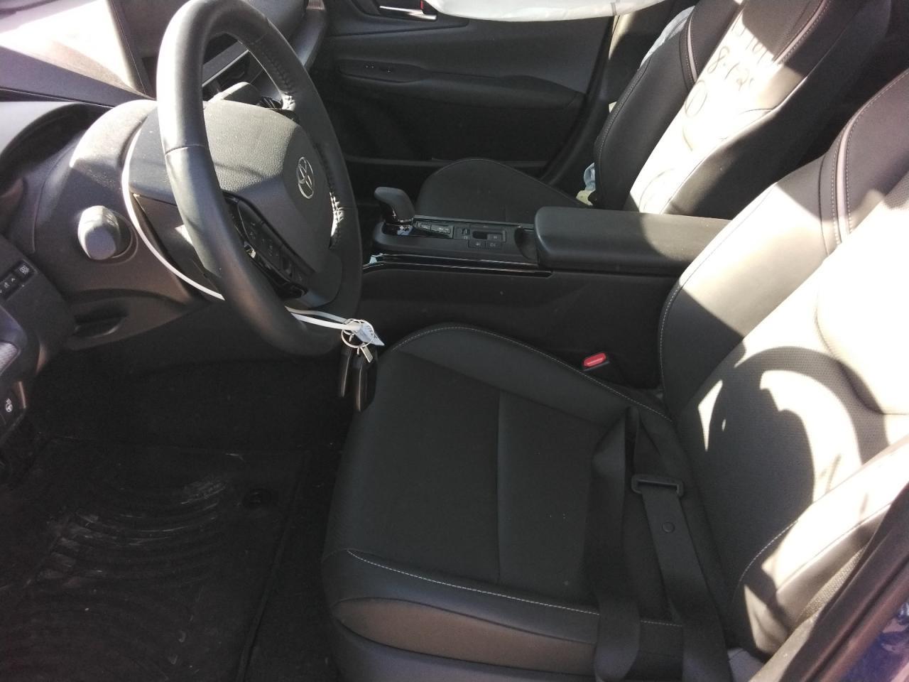 2024 TOYOTA PRIUS