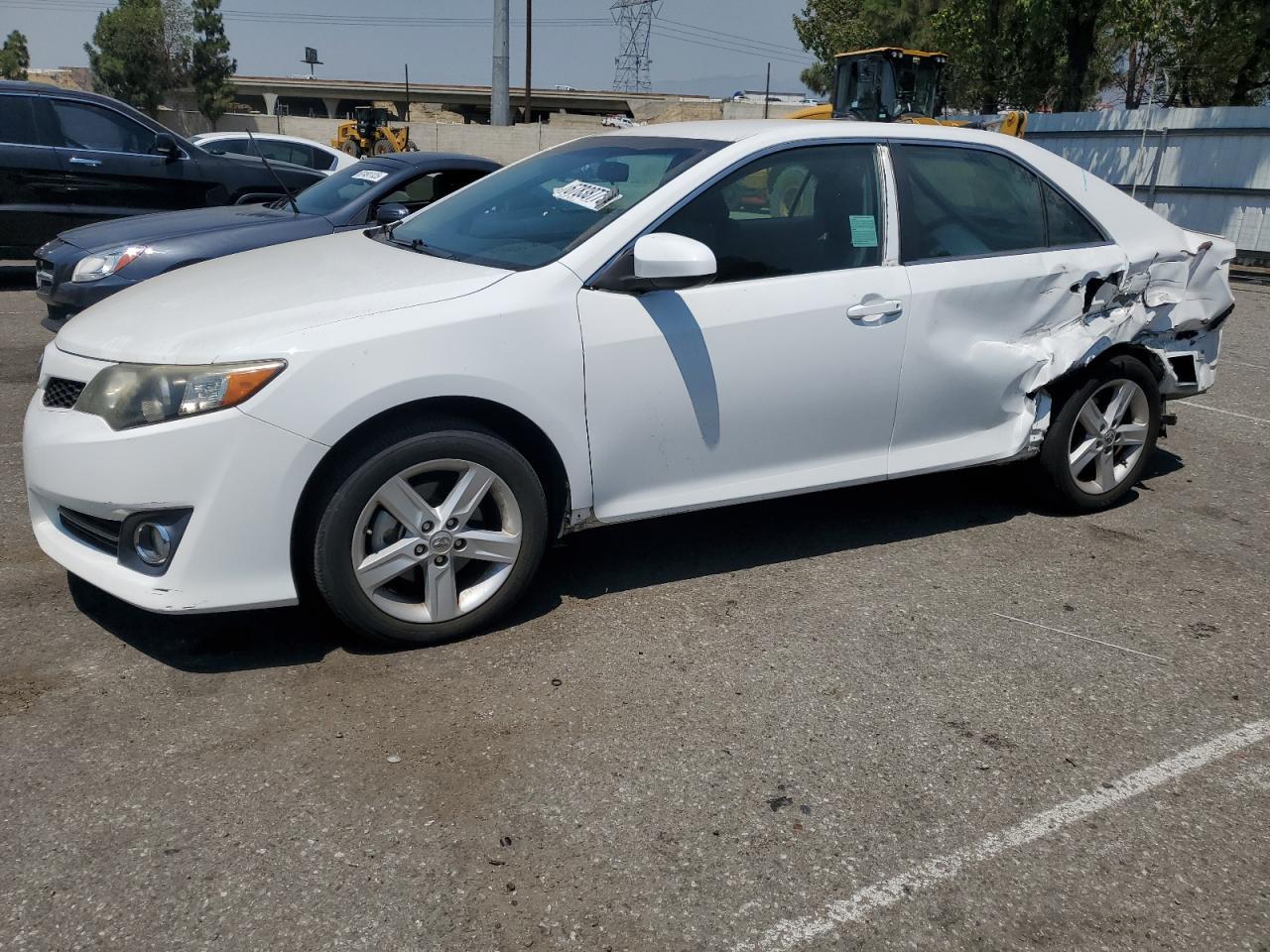 2014 TOYOTA CAMRY