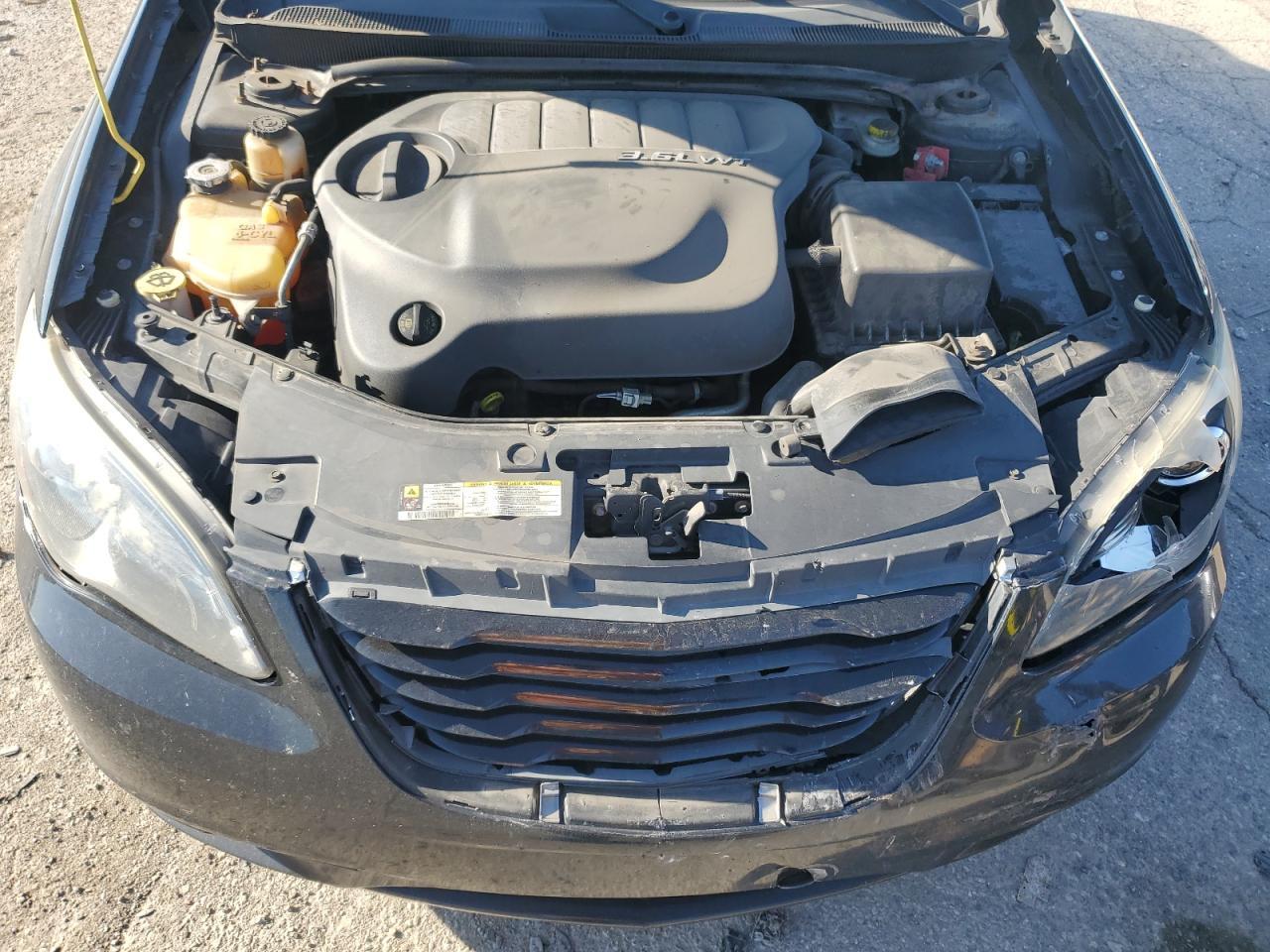 2011 CHRYSLER 200