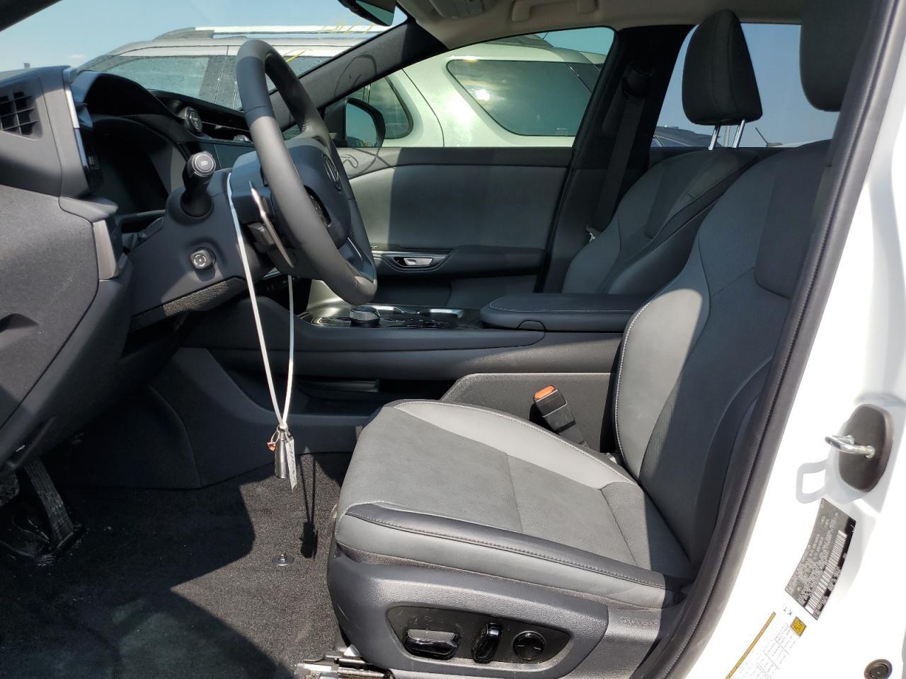 2024 LEXUS Rz 450e