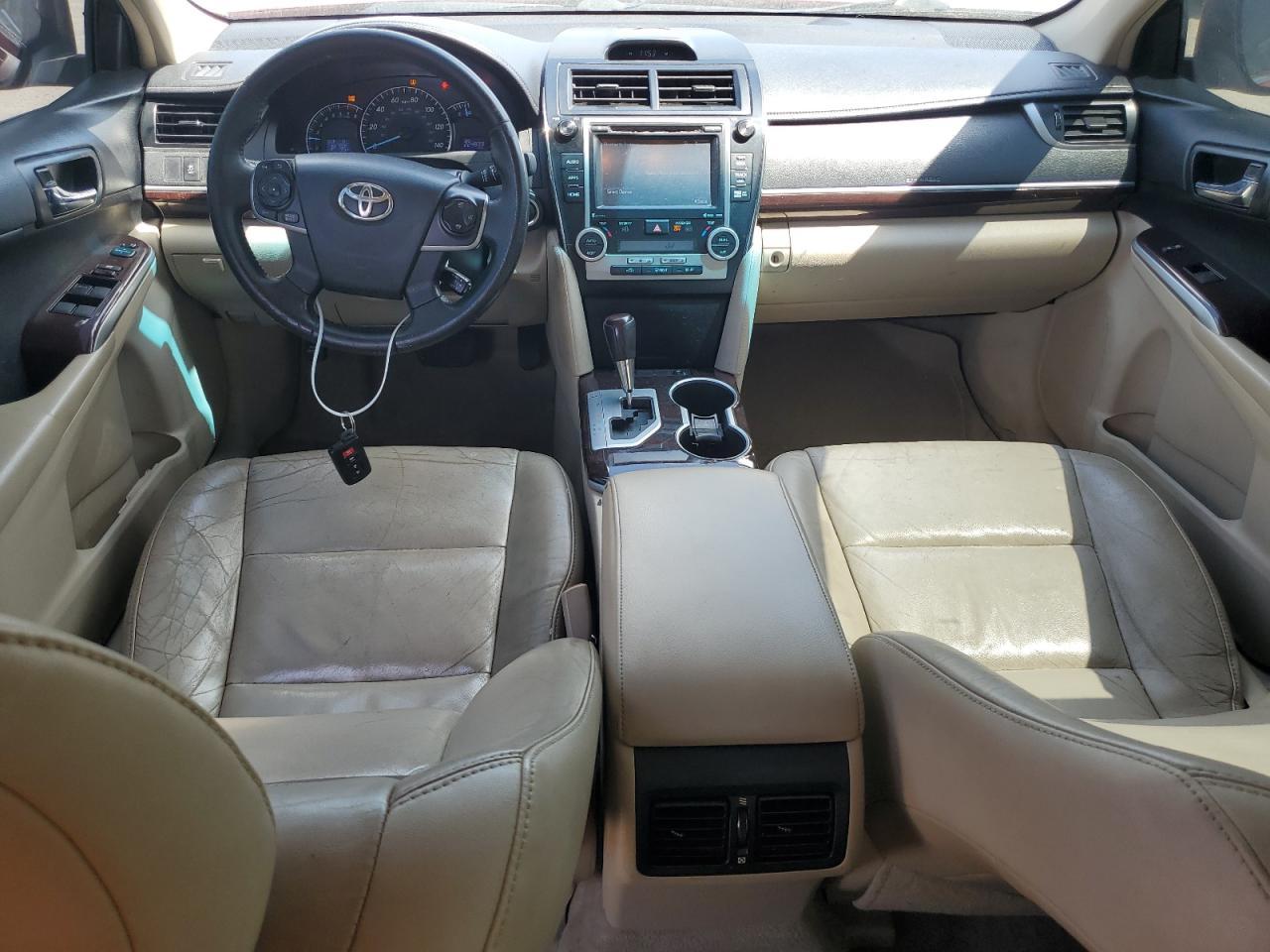 2014 TOYOTA CAMRY