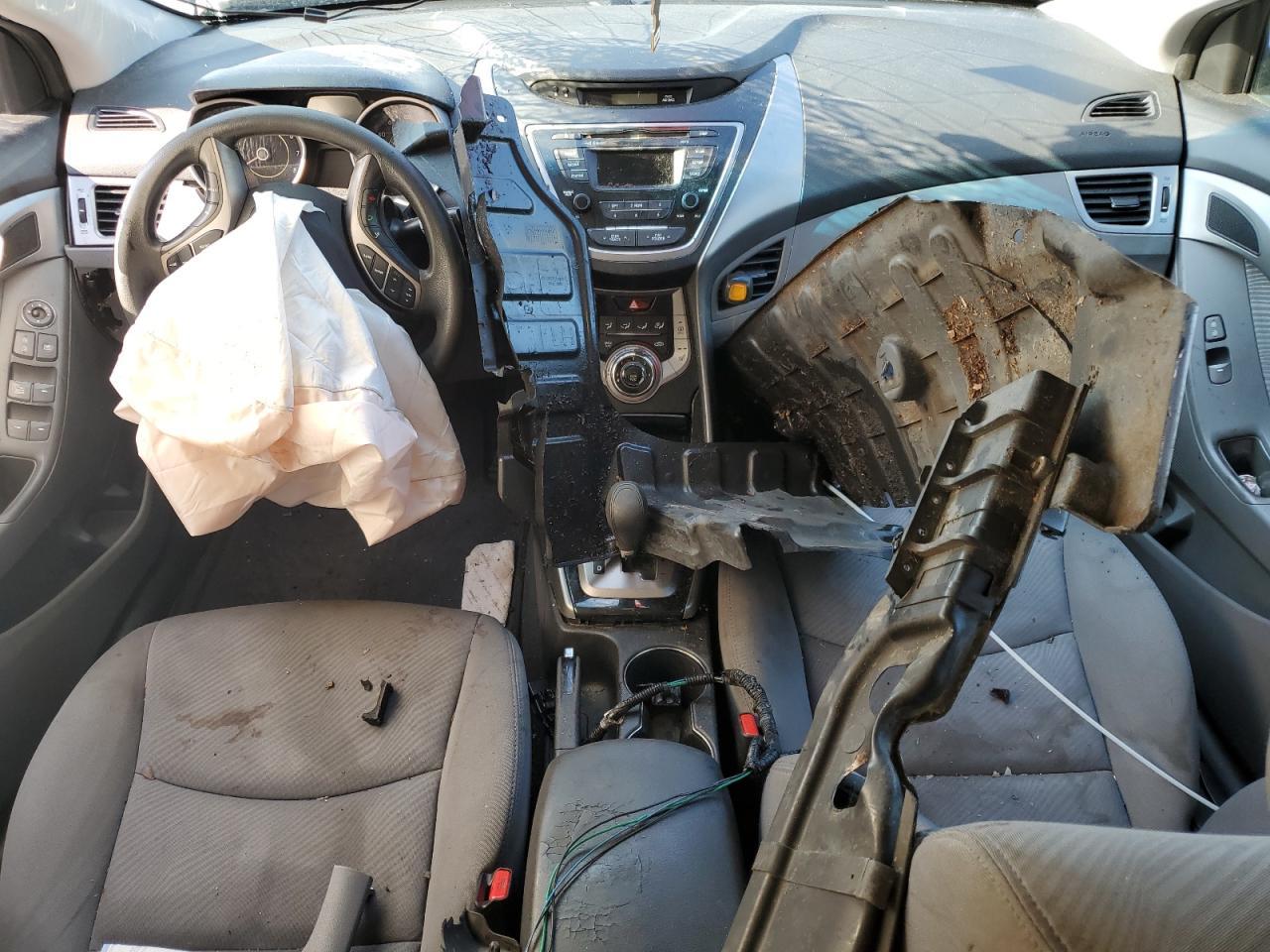 2013 HYUNDAI ELANTRA