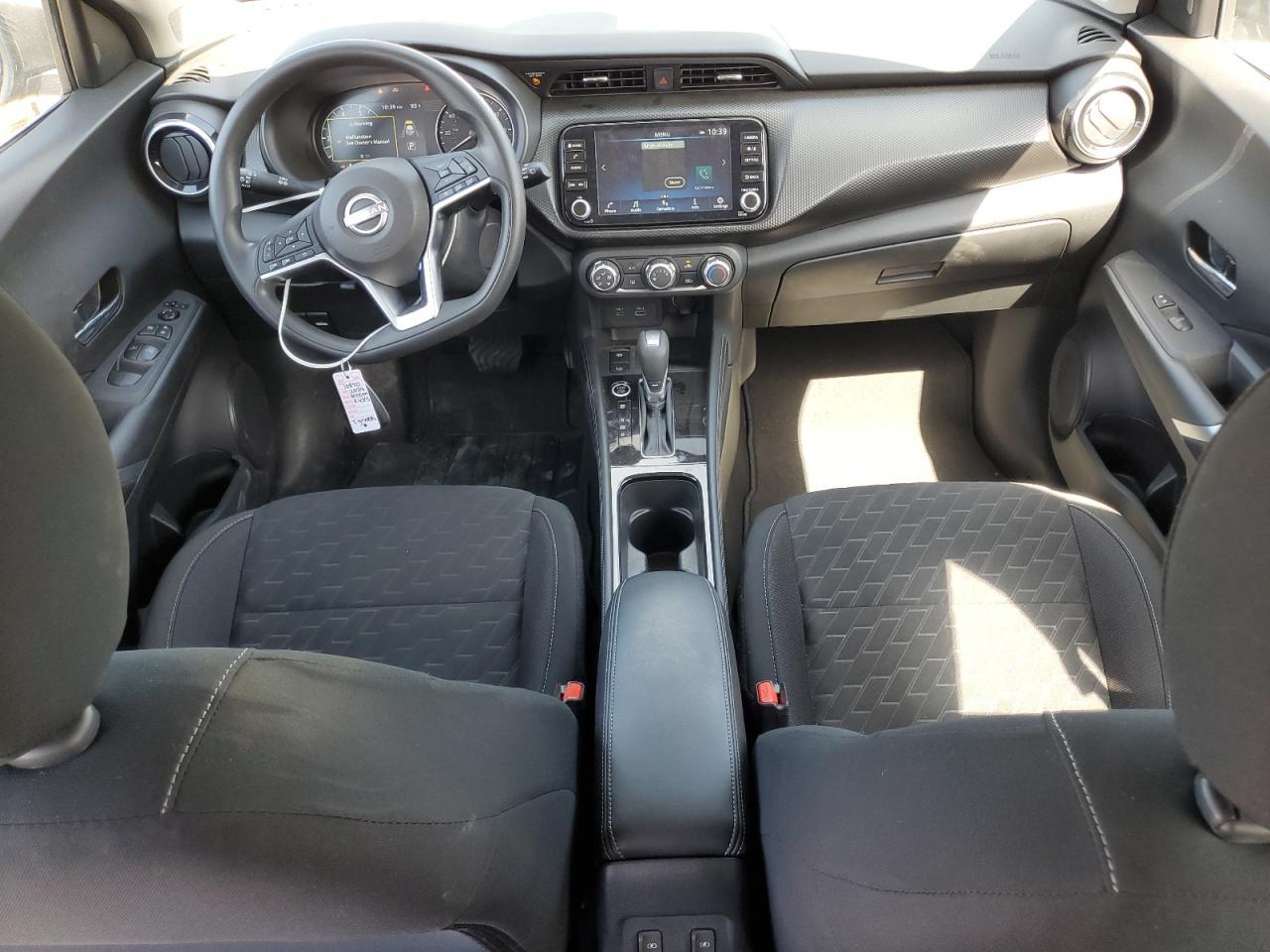 2024 NISSAN KICKS