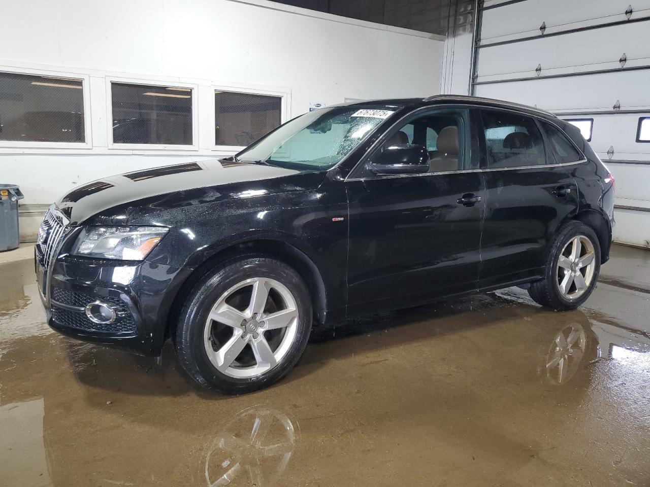 2011 AUDI Q5