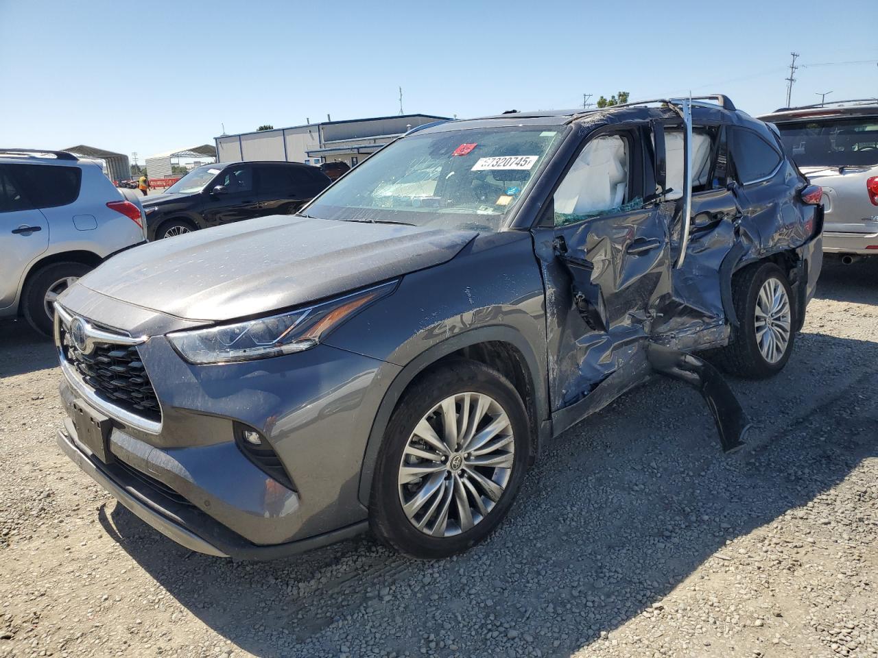 2022 TOYOTA HIGHLANDER