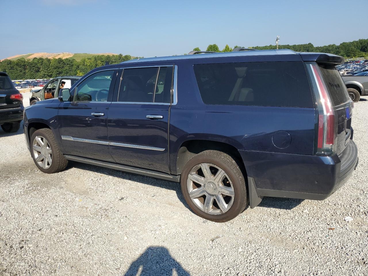 2017 CADILLAC Escalade ESV