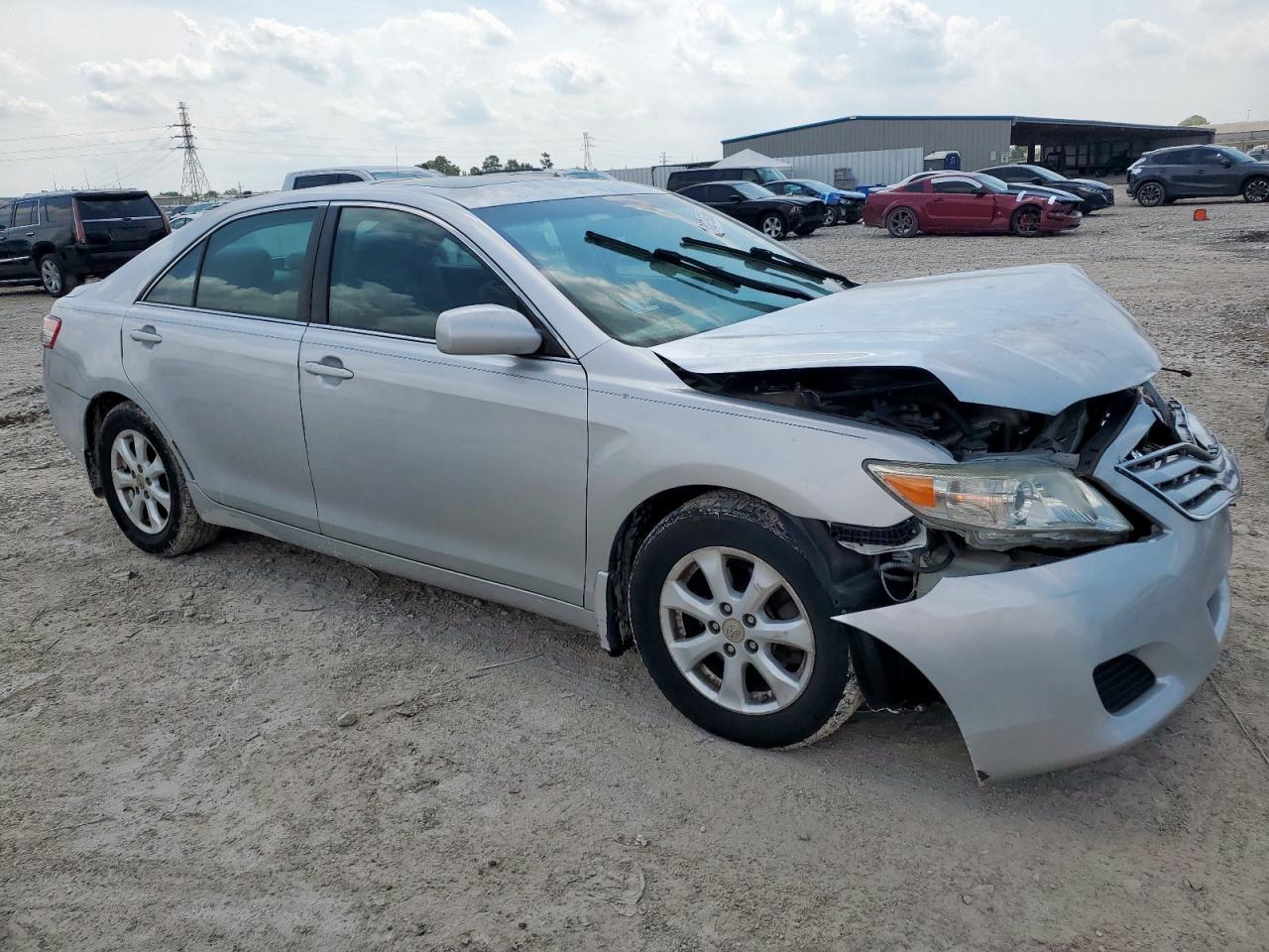 2011 TOYOTA CAMRY