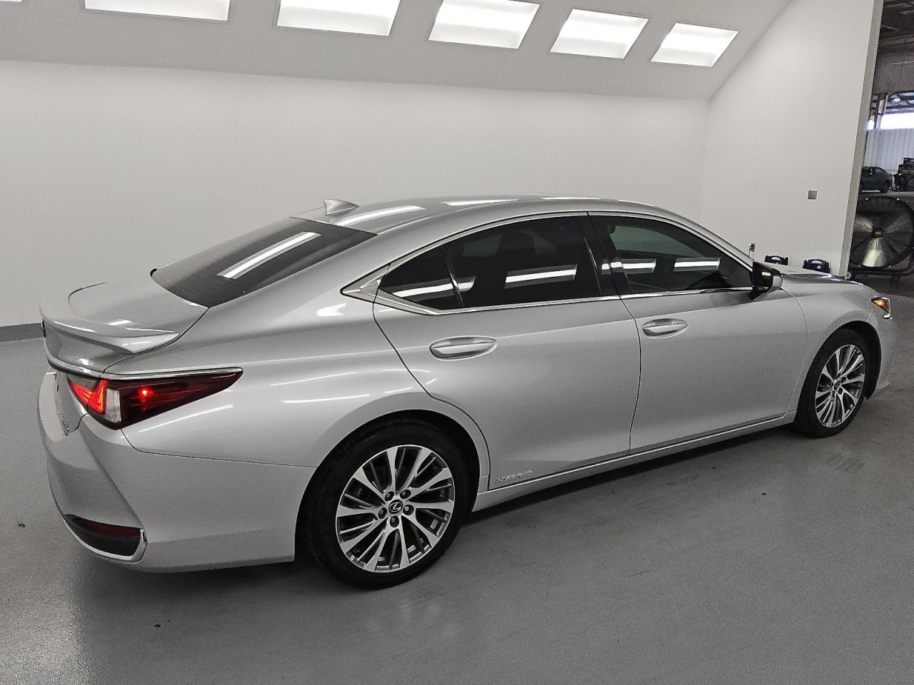 2020 LEXUS ES 300H