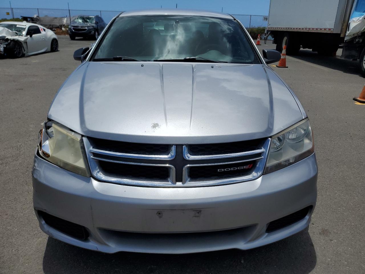 2013 DODGE Avenger