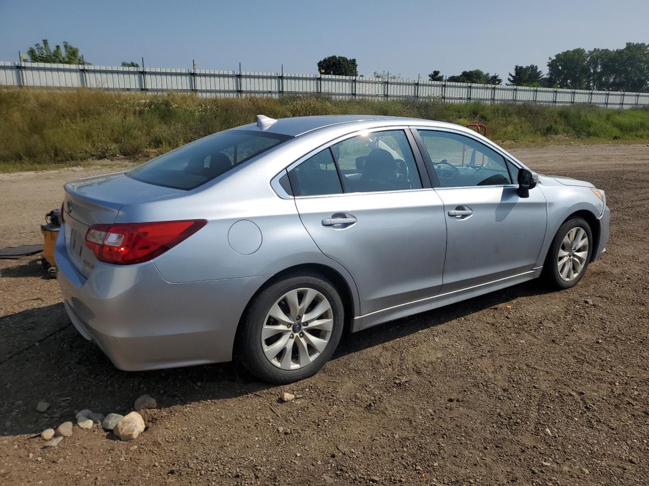 2017 SUBARU Legacy