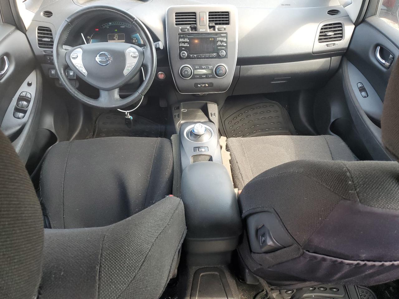 2015 NISSAN LEAF