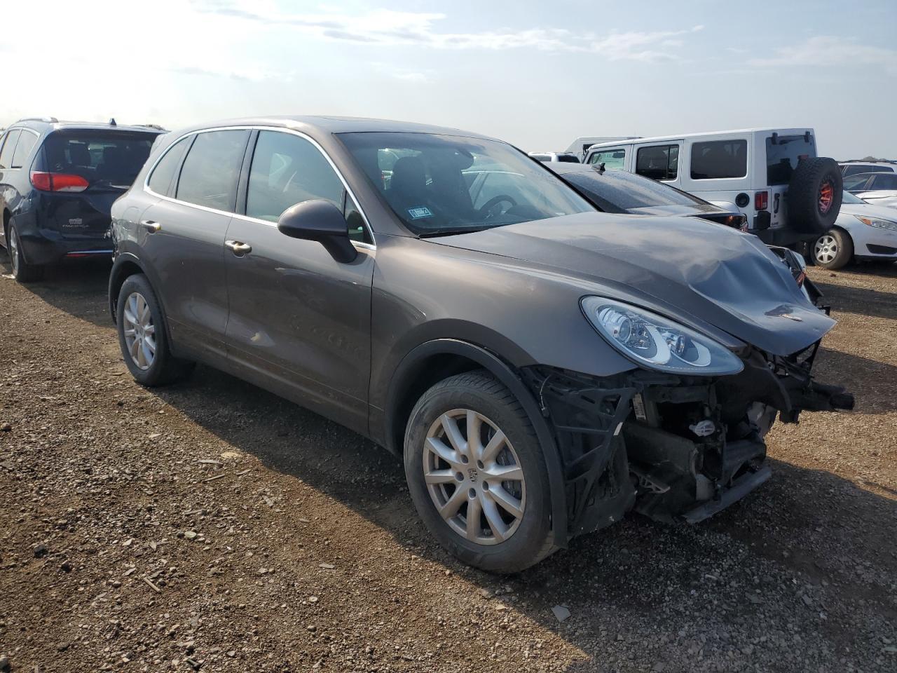 2014 PORSCHE CAYENNE