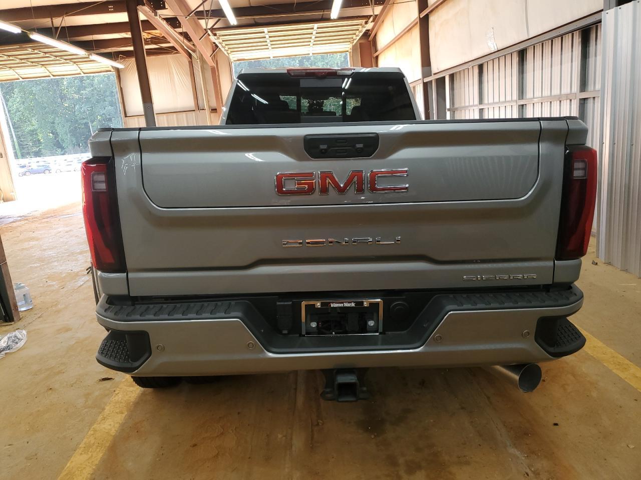 2025 GMC Sierra