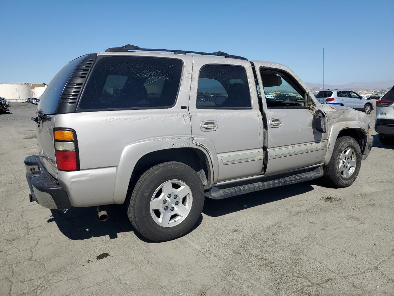 2004 CHEVROLET Tahoe