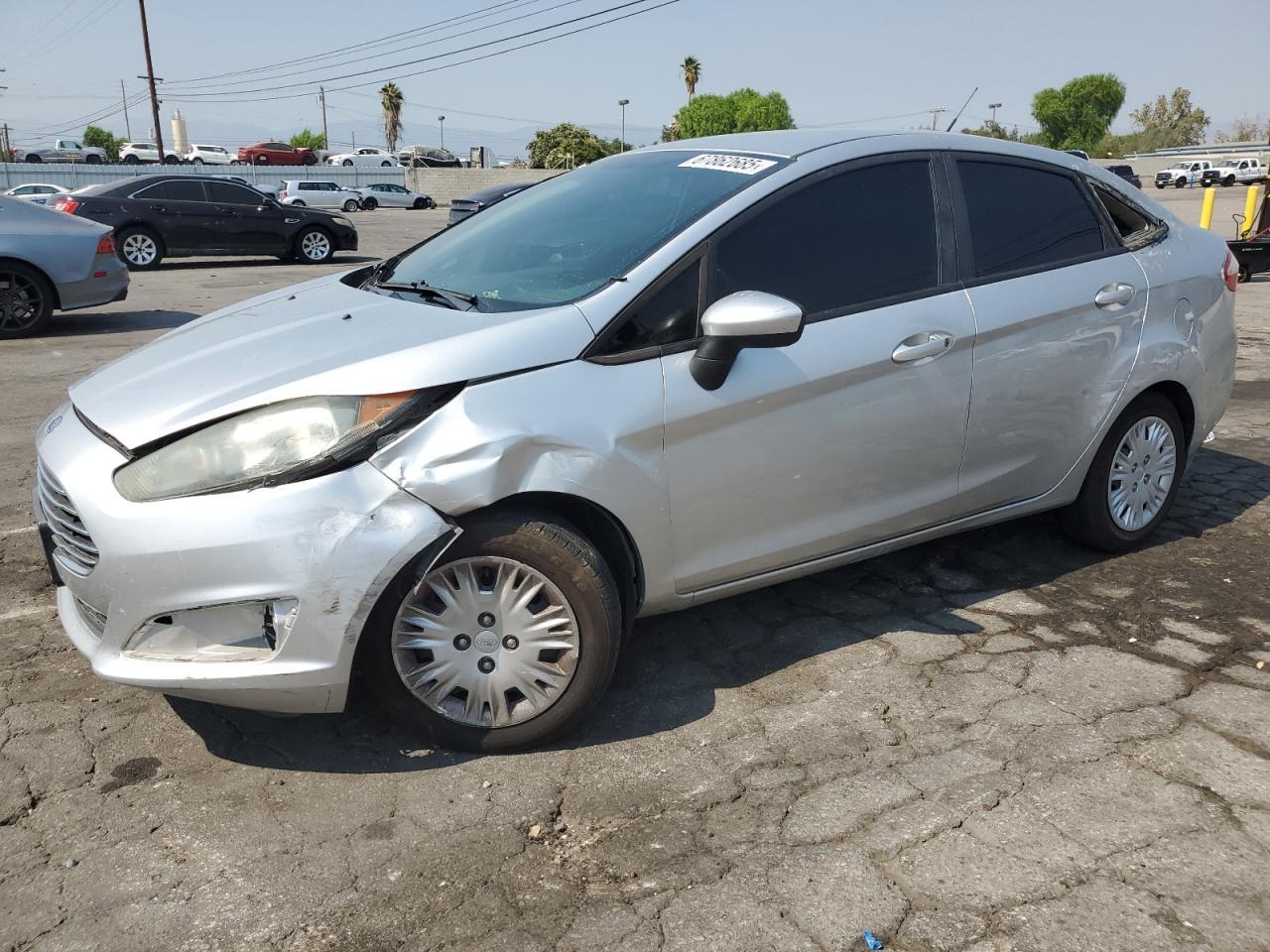 2015 FORD Fiesta