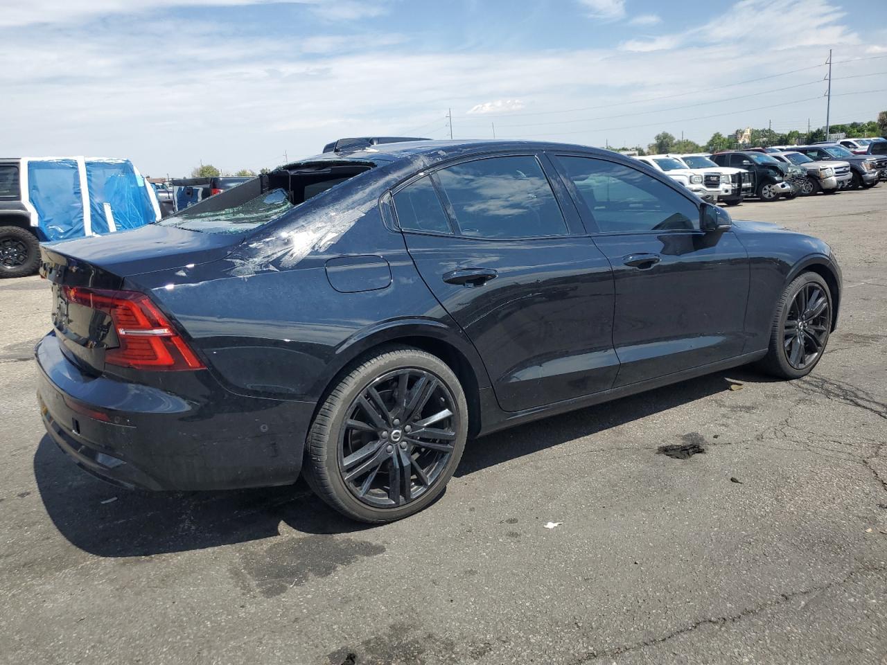2023 VOLVO S60