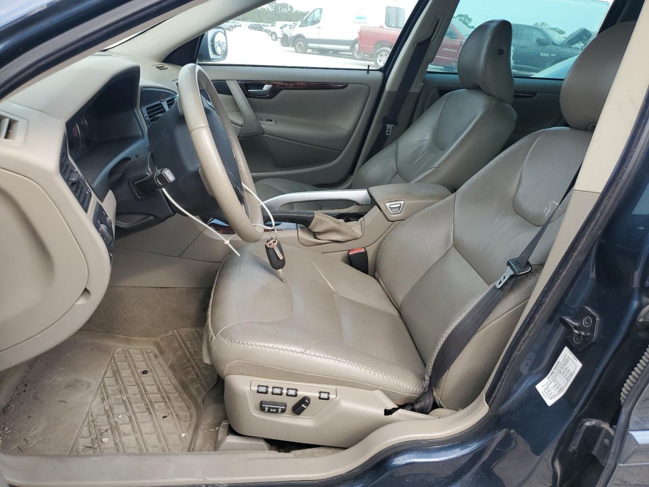 2006 VOLVO XC70
