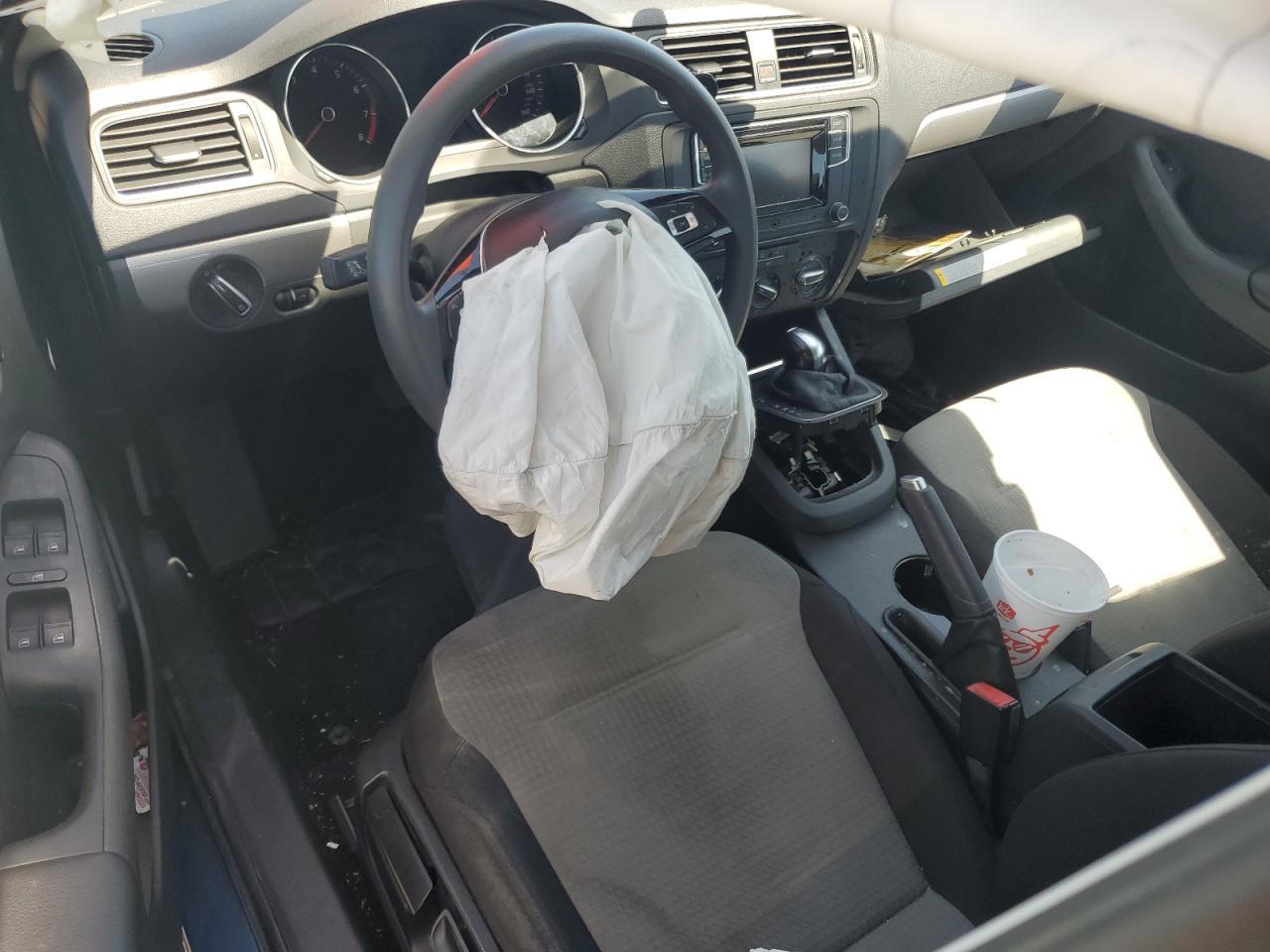 2017 VOLKSWAGEN JETTA