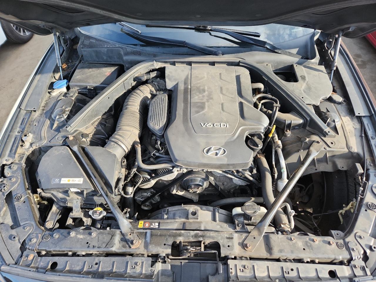 2016 HYUNDAI GENESIS