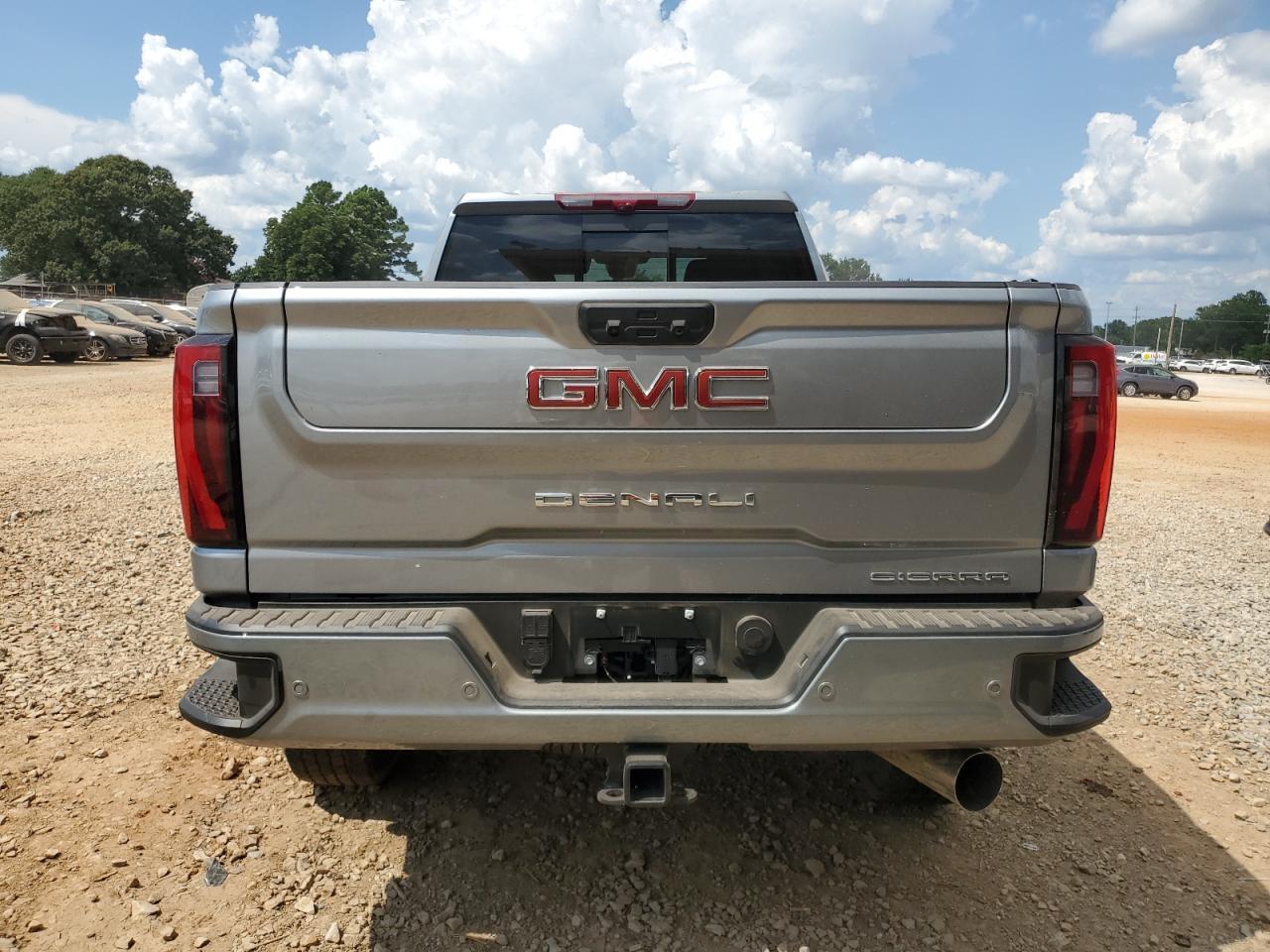 2025 GMC Sierra