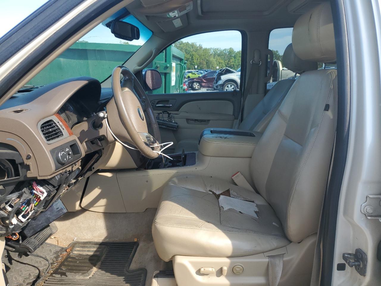 2014 CHEVROLET Tahoe