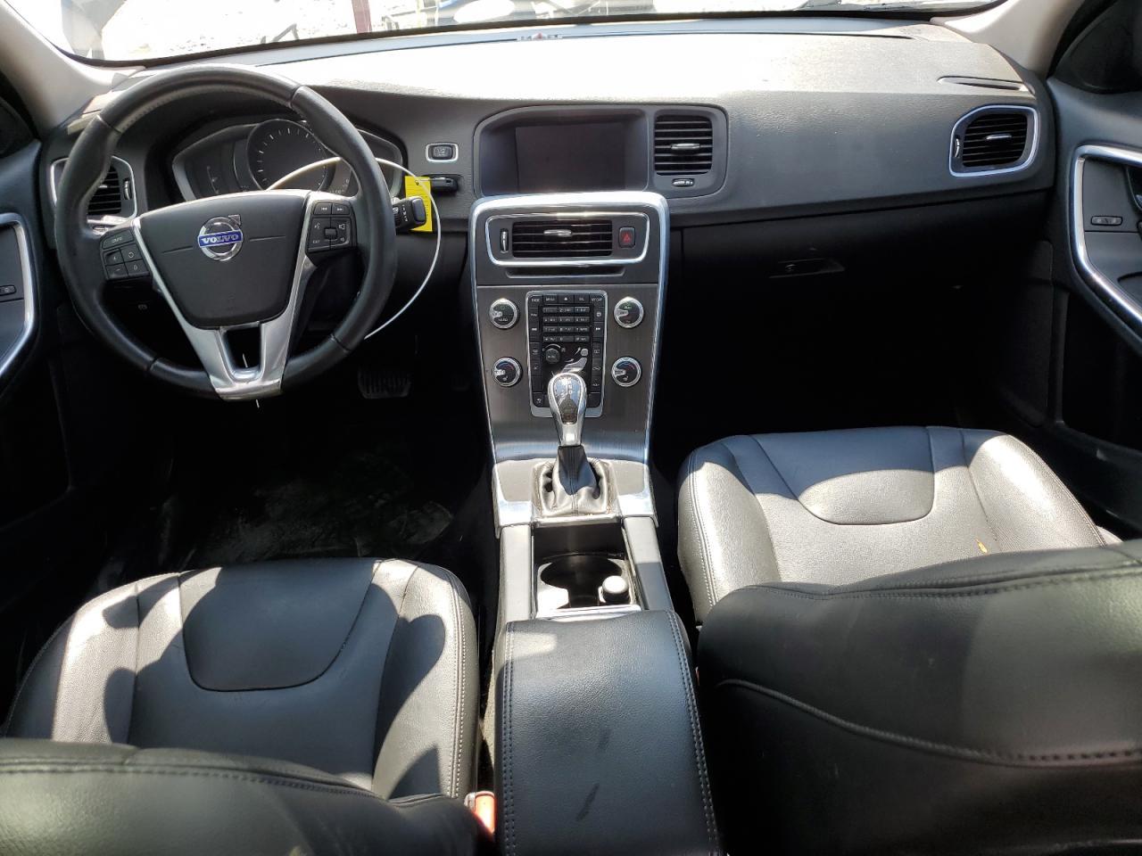 2016 VOLVO S60