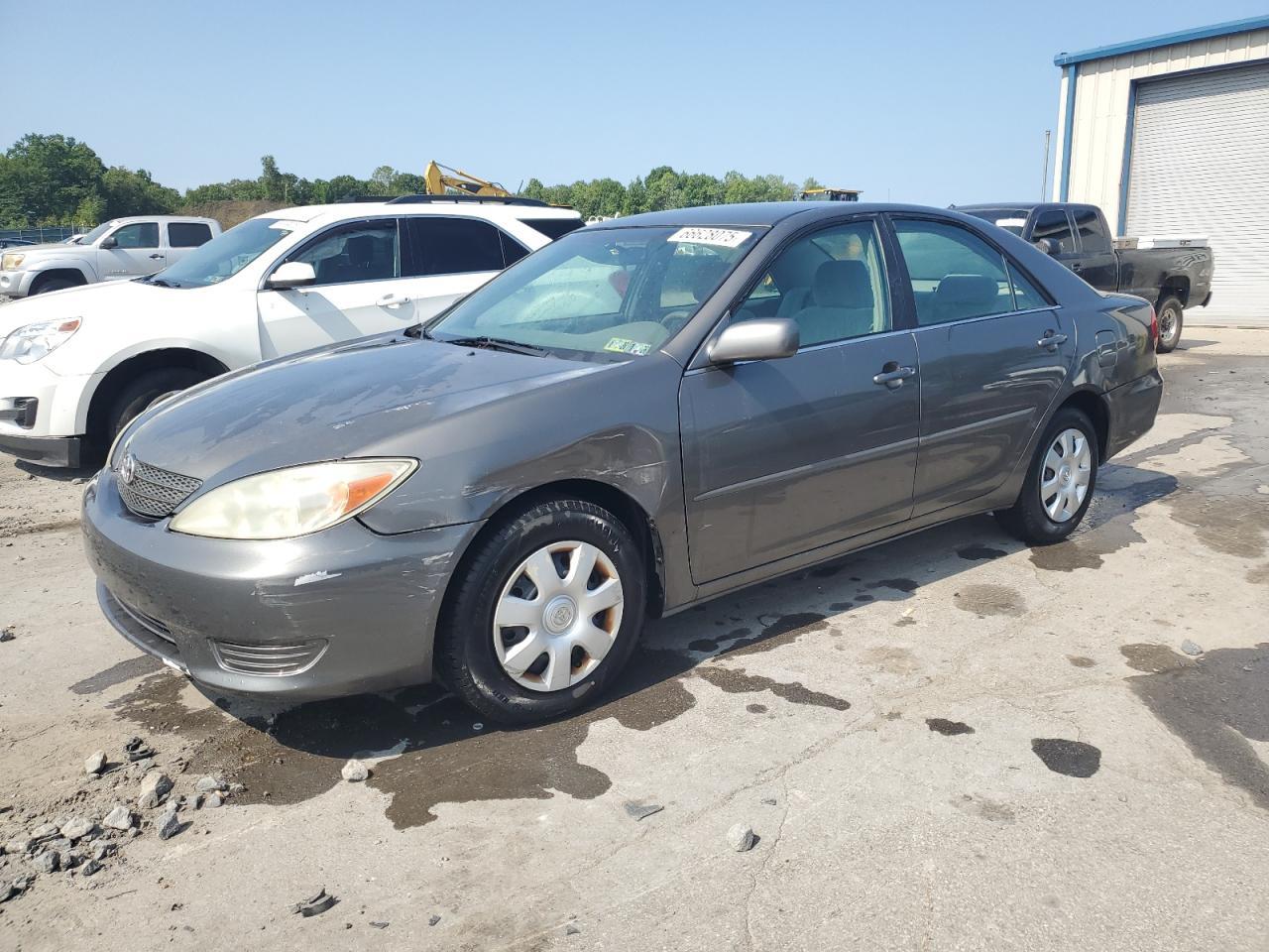 2004 TOYOTA CAMRY