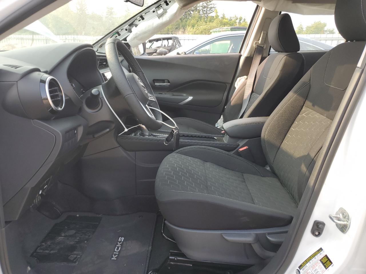 2025 NISSAN KICKS