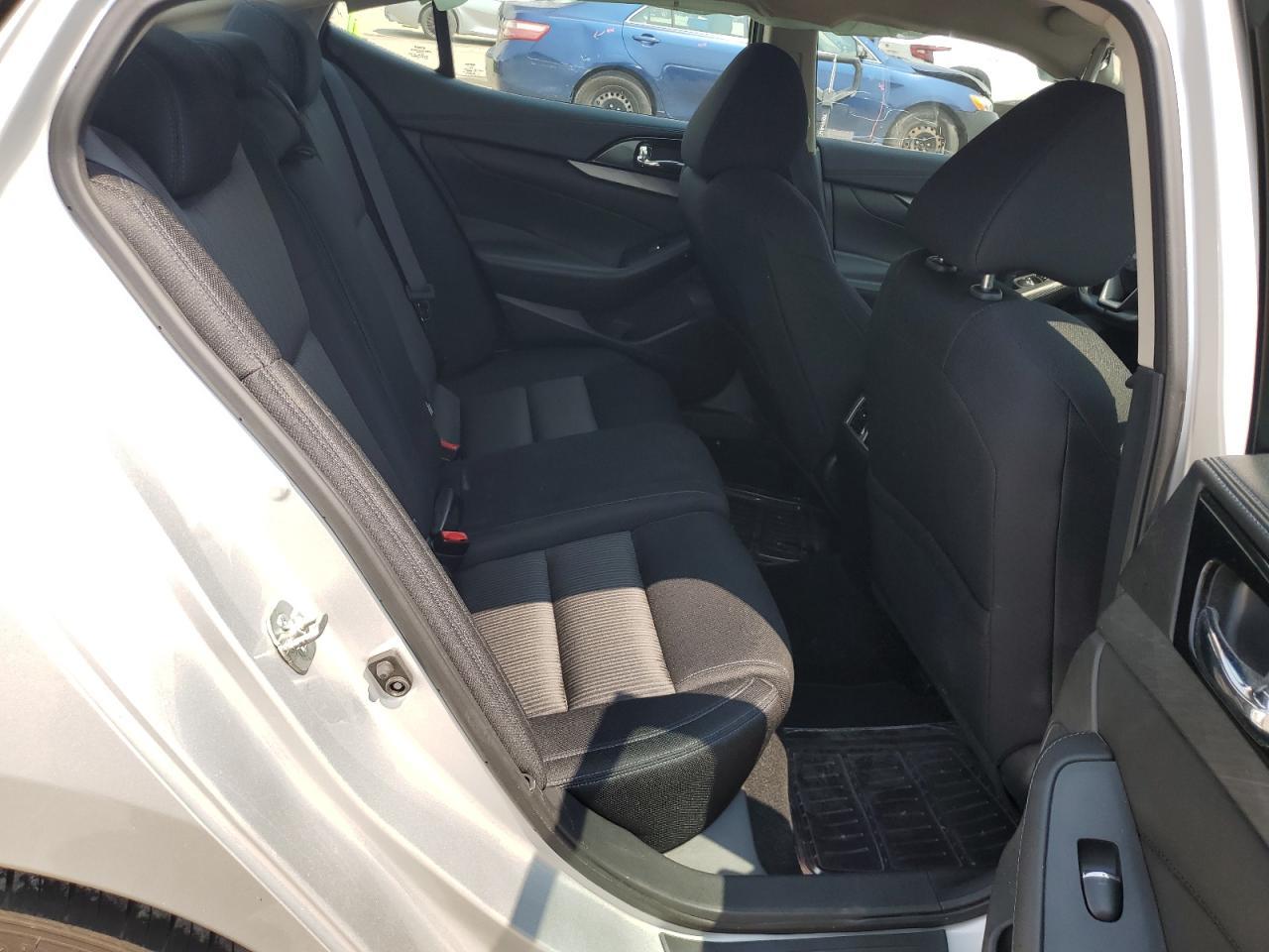 2017 NISSAN Maxima
