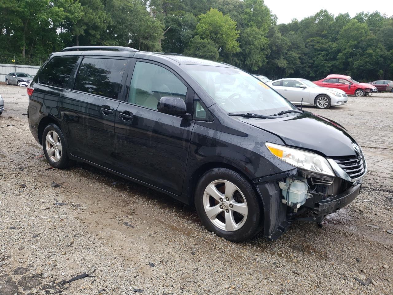 2015 TOYOTA SIENNA
