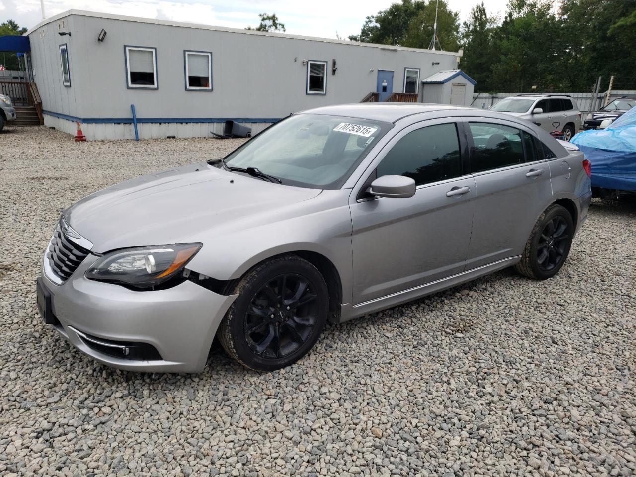 2014 CHRYSLER 200