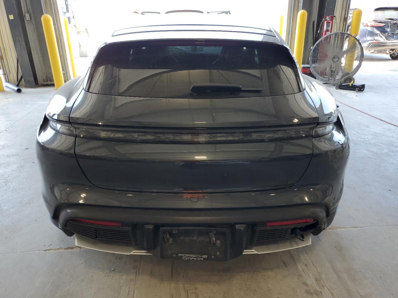 2021 PORSCHE Taycan