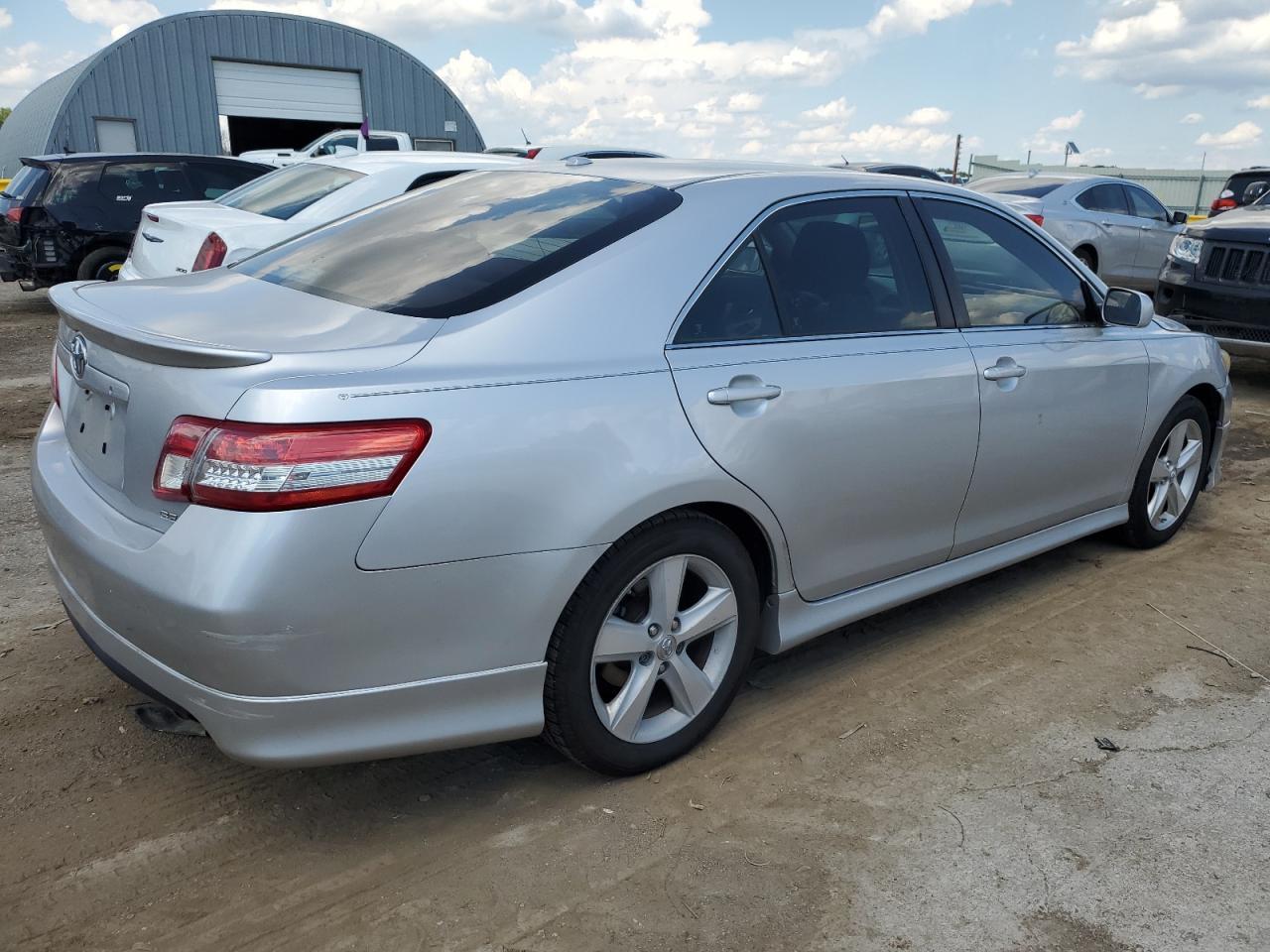 2011 TOYOTA CAMRY