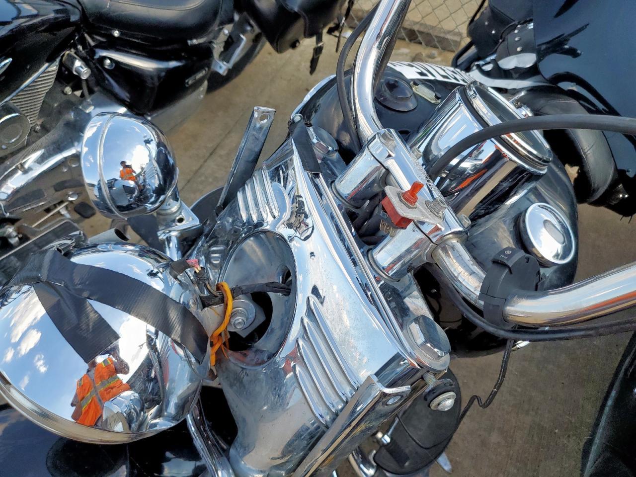 2016 HARLEY-DAVIDSON FLSTC