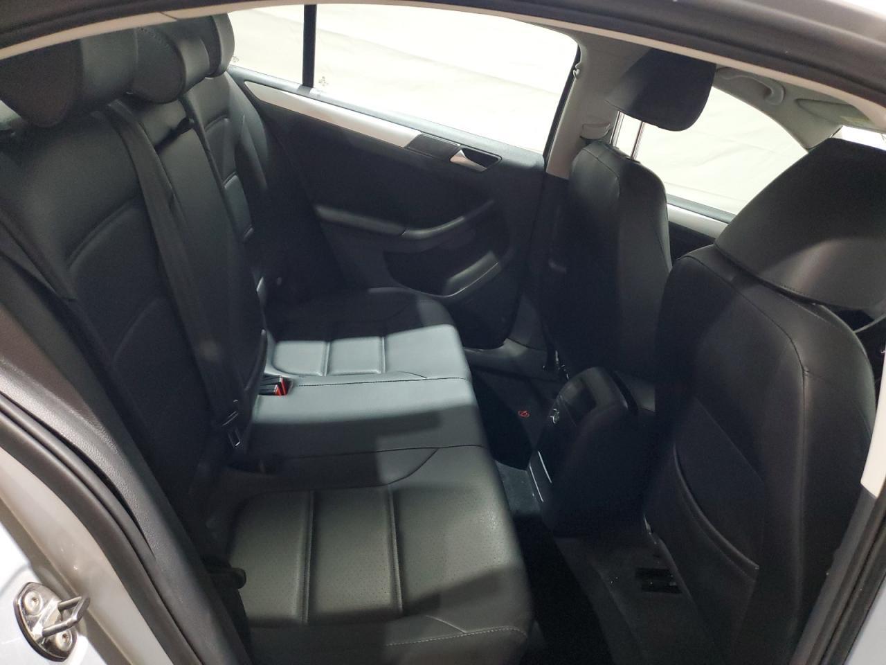 2013 VOLKSWAGEN JETTA