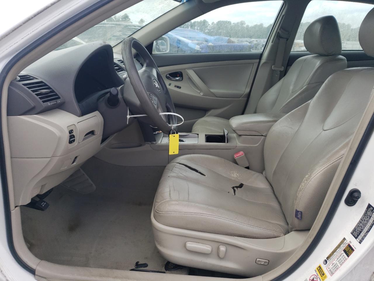 2011 TOYOTA CAMRY