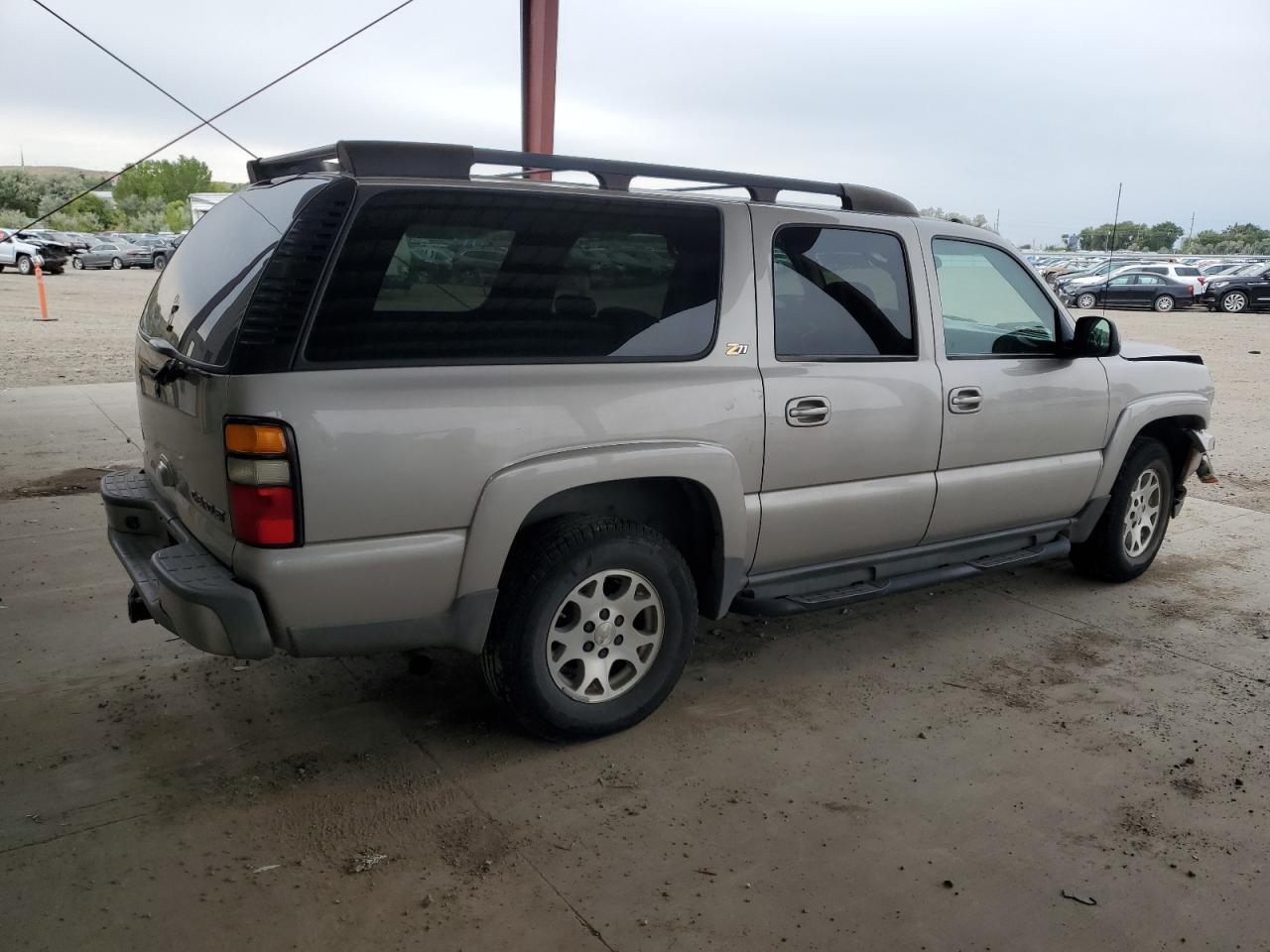 2004 CHEVROLET Suburban