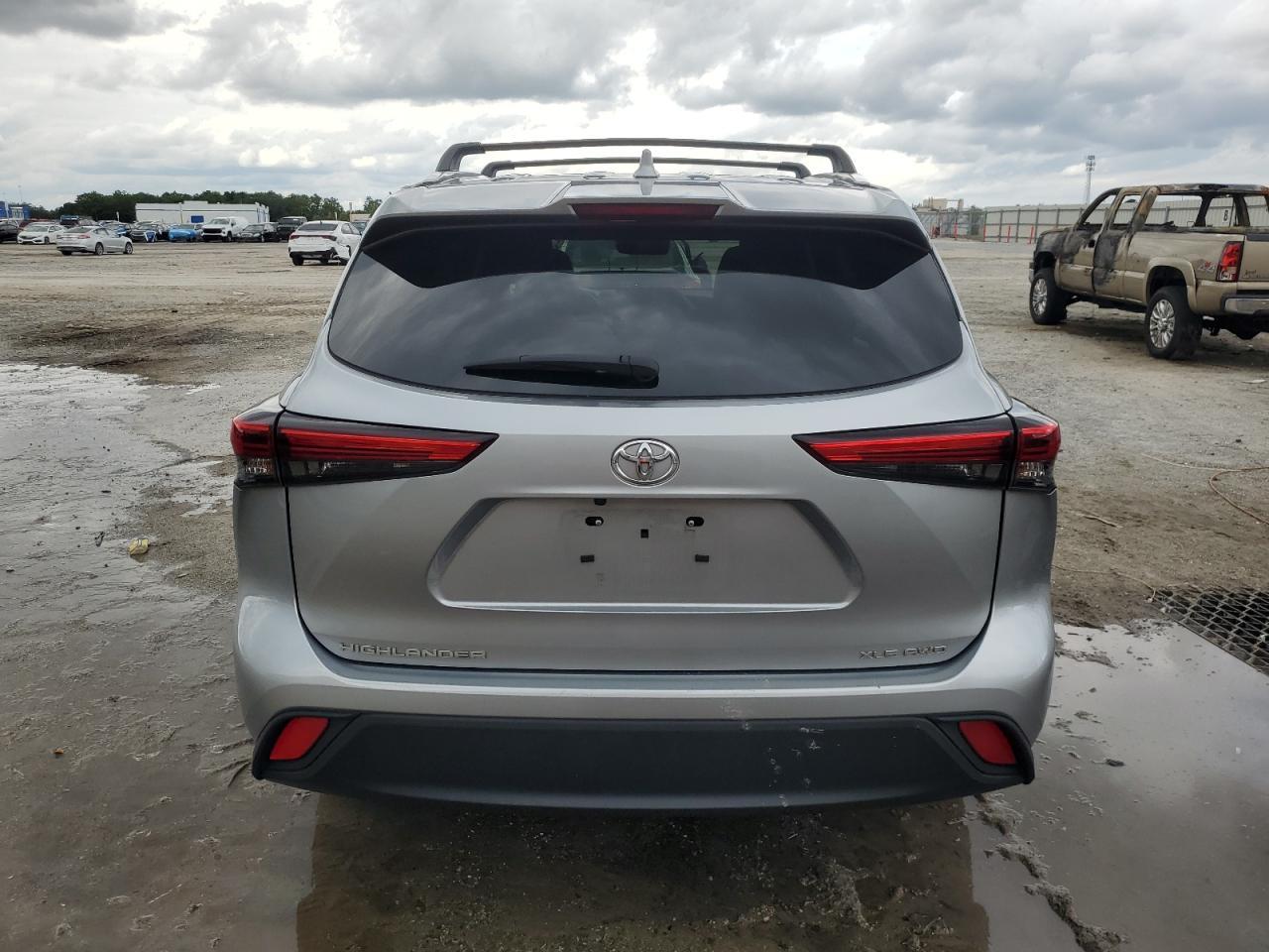 2022 TOYOTA HIGHLANDER