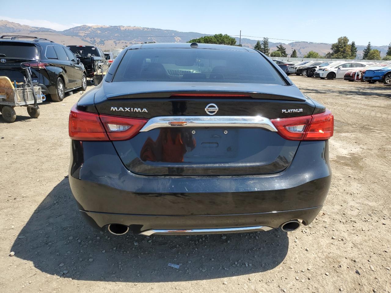 2017 NISSAN Maxima